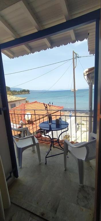 Artaki Beach Comfy Apartment Koróni Extérieur photo